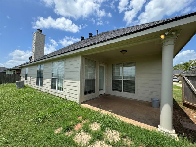 1002 Creole Drive, Bossier City, LA 71111