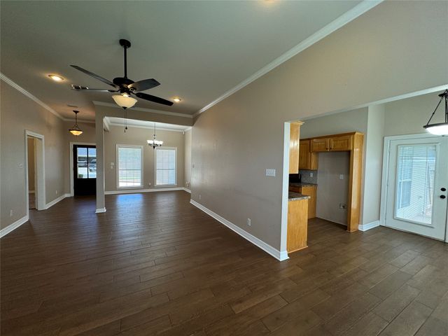 1002 Creole Drive, Bossier City, LA 71111