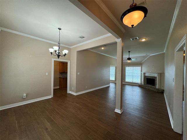 1002 Creole Drive, Bossier City, LA 71111