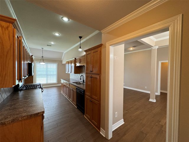 1002 Creole Drive, Bossier City, LA 71111