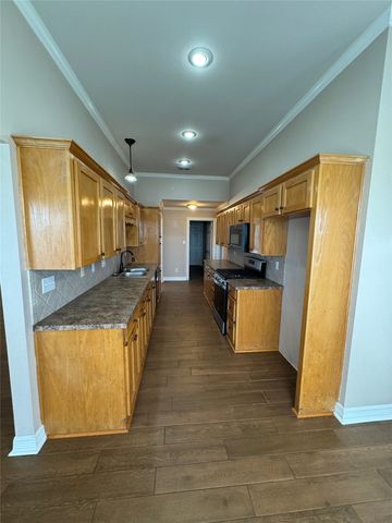 1002 Creole Drive, Bossier City, LA 71111
