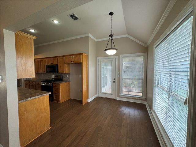 1002 Creole Drive, Bossier City, LA 71111