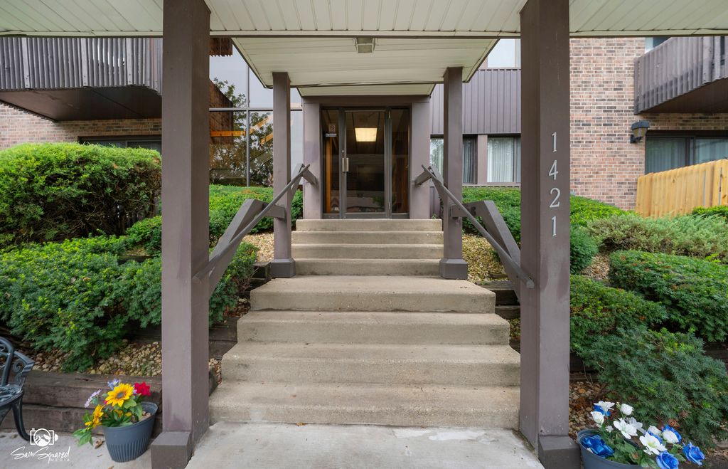1421 Woodbridge Road 1A, Joliet, IL 60436 — exterior