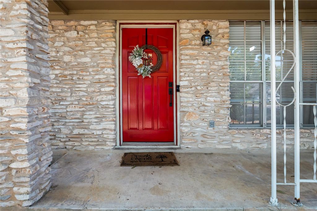 401 Dove Creek DR, Round Rock, TX 78664