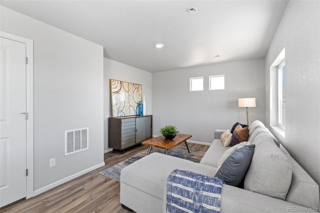 46593 Sunflower Lane, Bennett, CO 80102