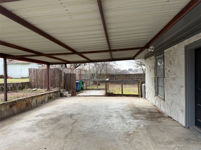 1101 S Trinity Street, Decatur, TX 76234