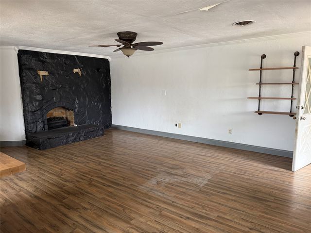 1101 S Trinity Street, Decatur, TX 76234