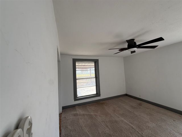 1101 S Trinity Street, Decatur, TX 76234