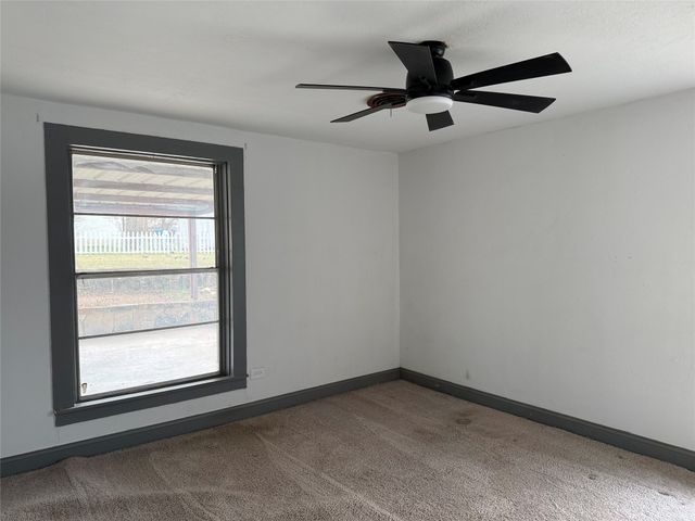 1101 S Trinity Street, Decatur, TX 76234