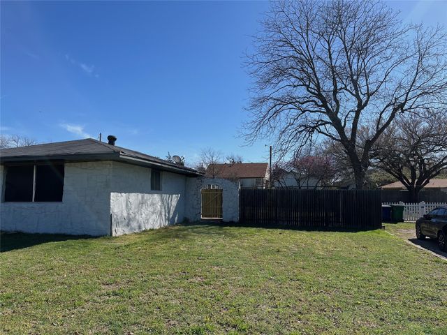 1101 S Trinity Street, Decatur, TX 76234