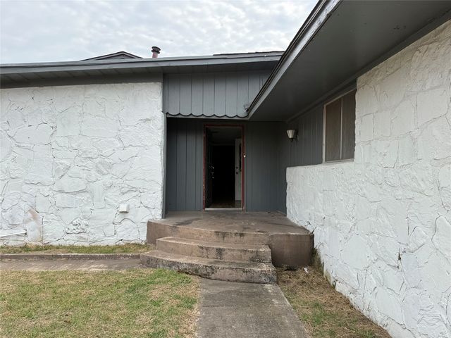 1101 S Trinity Street, Decatur, TX 76234