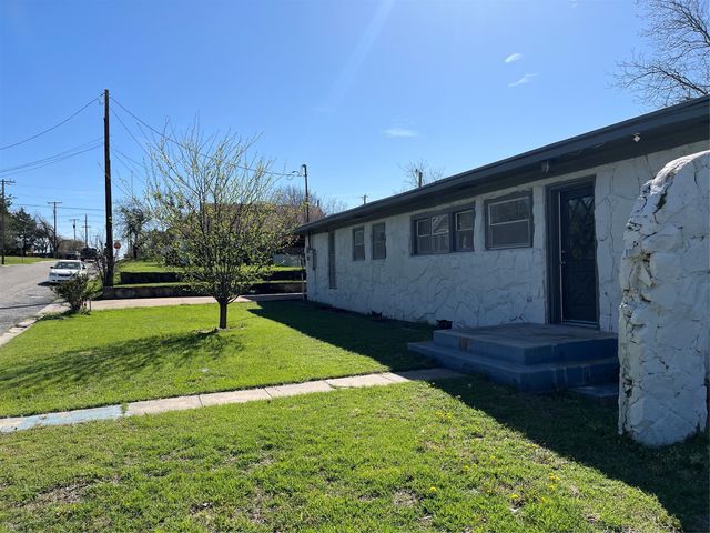 1101 S Trinity Street, Decatur, TX 76234