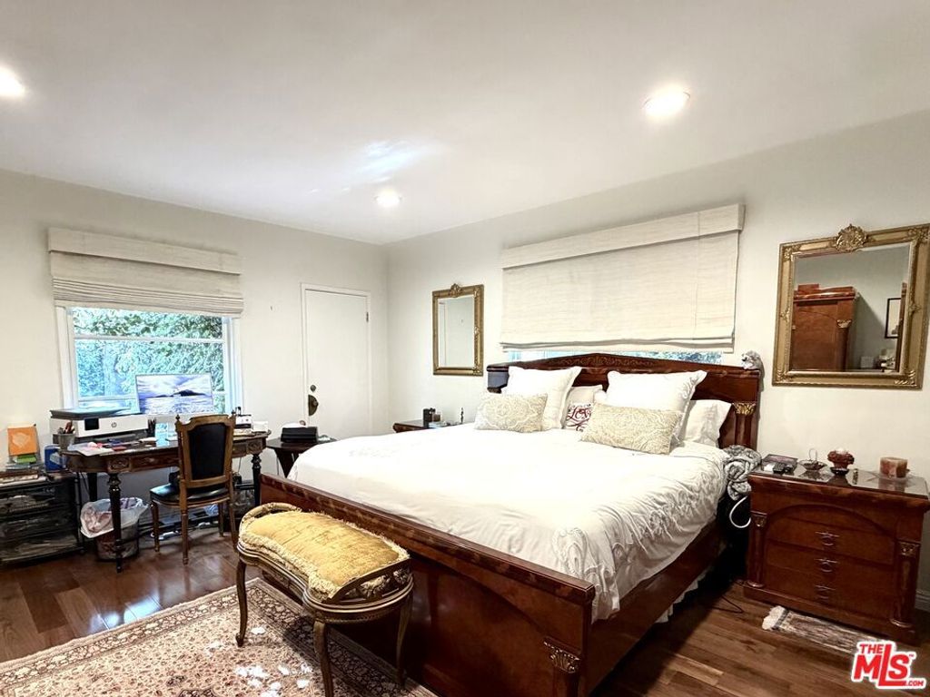 Image 8 of property listing at 315 N Wetherly Drive, Beverly Hills, CA 90211