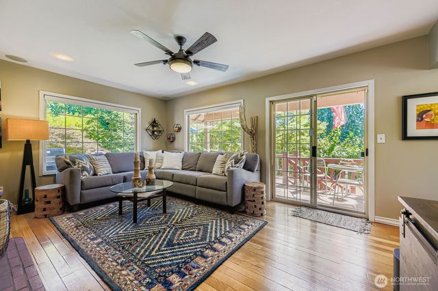 36208 SE 46th Street, Fall City, WA 98024