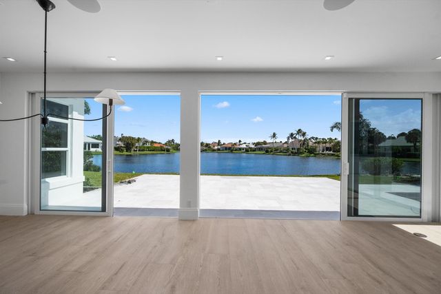 204 Birkdale Lane, Jupiter, FL 33458
