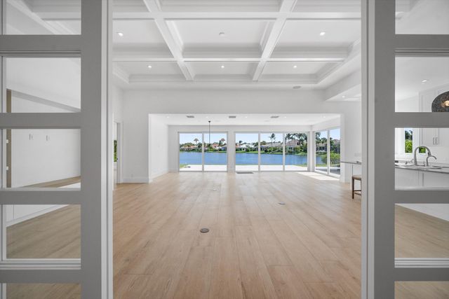 204 Birkdale Lane, Jupiter, FL 33458