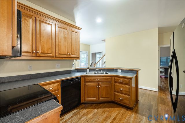 354 Enon Oaks Ln, Chester, VA 23836