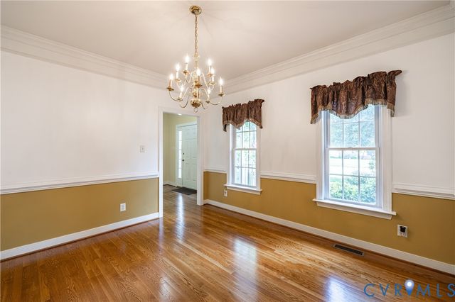 354 Enon Oaks Ln, Chester, VA 23836