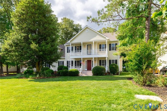 354 Enon Oaks Ln, Chester, VA 23836