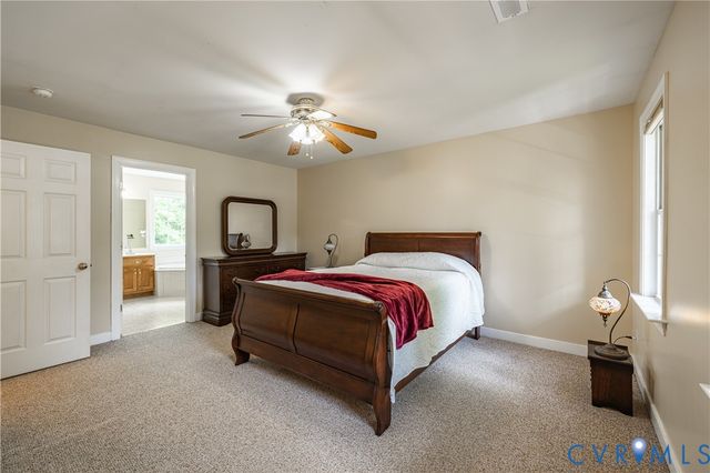 354 Enon Oaks Ln, Chester, VA 23836