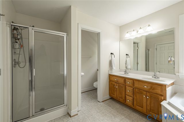 354 Enon Oaks Ln, Chester, VA 23836