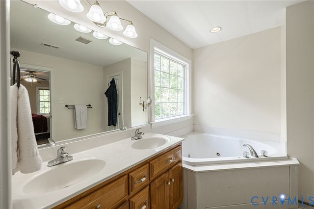 354 Enon Oaks Ln, Chester, VA 23836