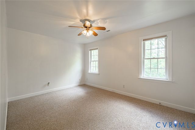 354 Enon Oaks Ln, Chester, VA 23836