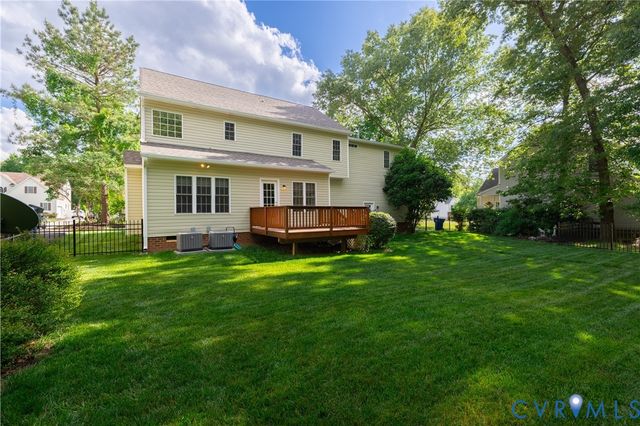 354 Enon Oaks Ln, Chester, VA 23836