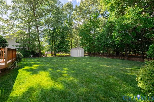 354 Enon Oaks Ln, Chester, VA 23836