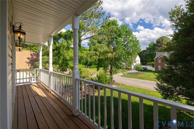 354 Enon Oaks Ln, Chester, VA 23836