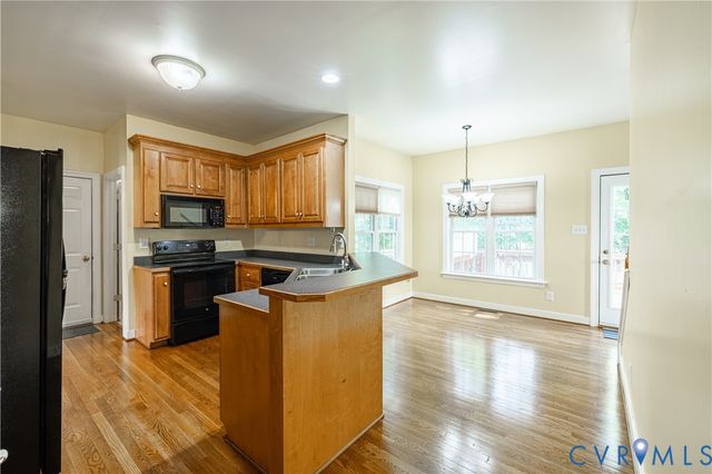354 Enon Oaks Ln, Chester, VA 23836