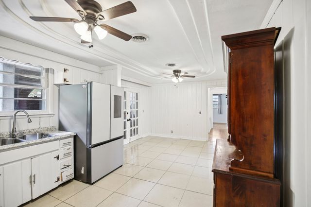 3213 Cloverwood Dr, Nashville, TN 37214