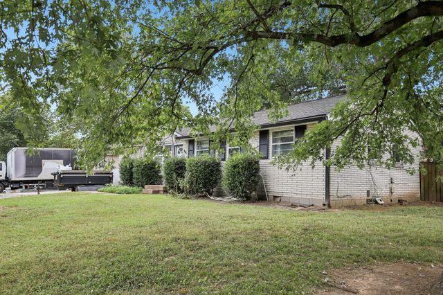 3213 Cloverwood Dr, Nashville, TN 37214