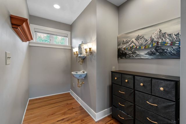 1126 E 29th Ave, Spokane, WA 99203