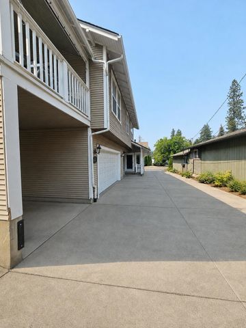 1126 E 29th Ave, Spokane, WA 99203