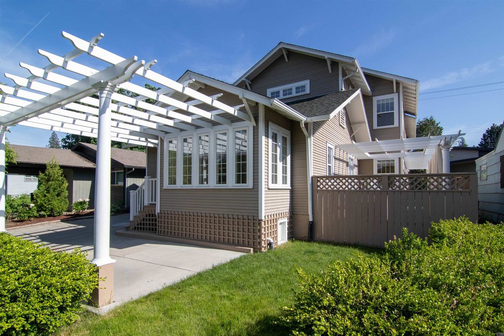 1126 E 29th Ave, Spokane, WA 99203 photo 1
