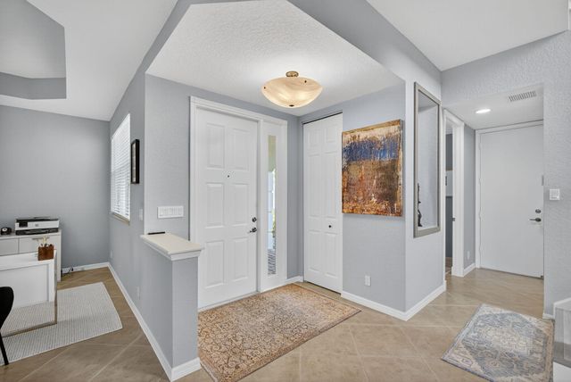 166 Isle Verde Way, Palm Beach Gardens, FL 33418