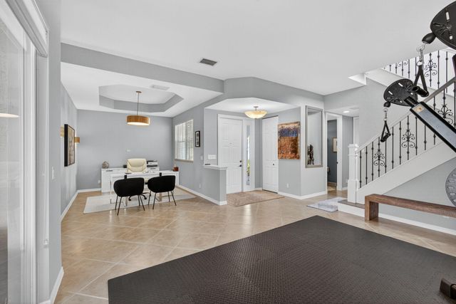 166 Isle Verde Way, Palm Beach Gardens, FL 33418