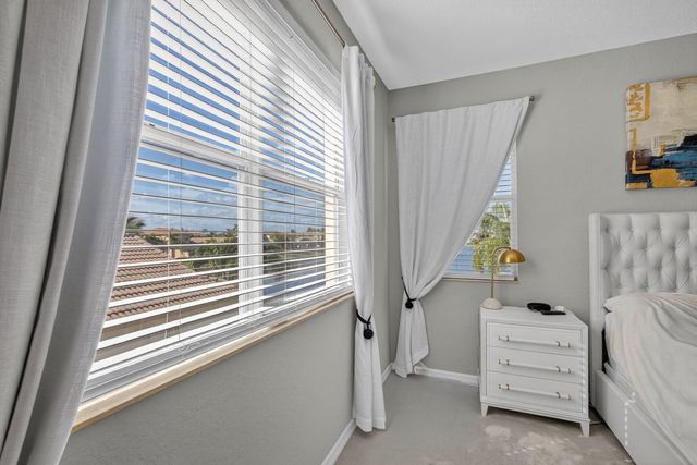 166 Isle Verde Way, Palm Beach Gardens, FL 33418