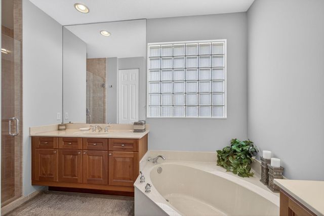 166 Isle Verde Way, Palm Beach Gardens, FL 33418