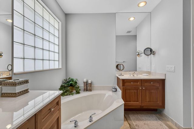 166 Isle Verde Way, Palm Beach Gardens, FL 33418