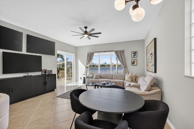 166 Isle Verde Way, Palm Beach Gardens, FL 33418