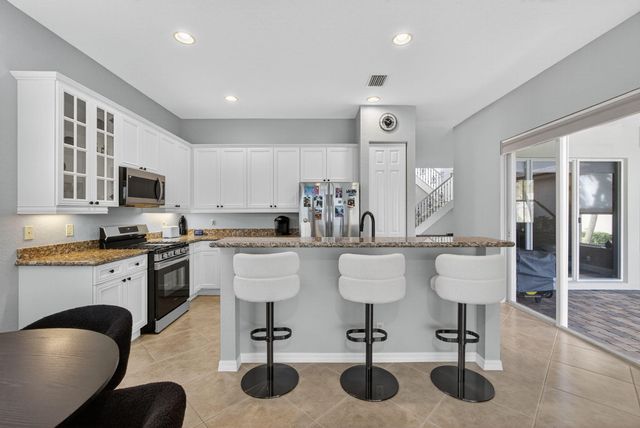 166 Isle Verde Way, Palm Beach Gardens, FL 33418