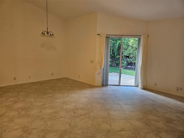 5845 EAGLE CAY Circle, Coconut Creek, FL 33073
