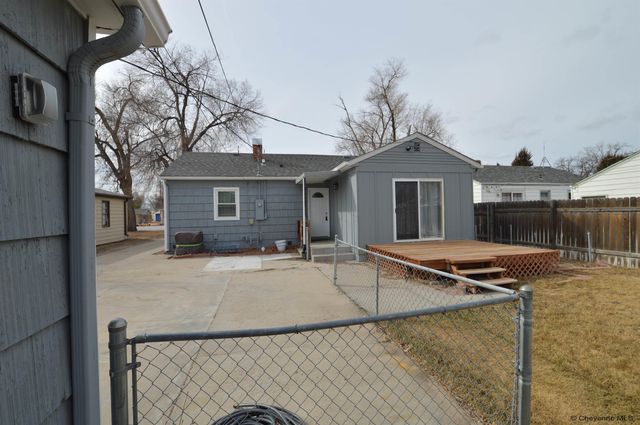 1733 E D ST, Torrington, WY 82240