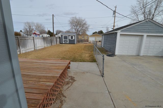 1733 E D ST, Torrington, WY 82240