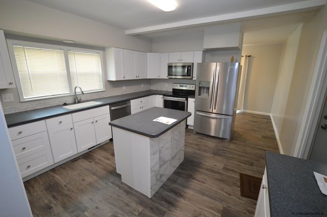 1733 E D ST, Torrington, WY 82240