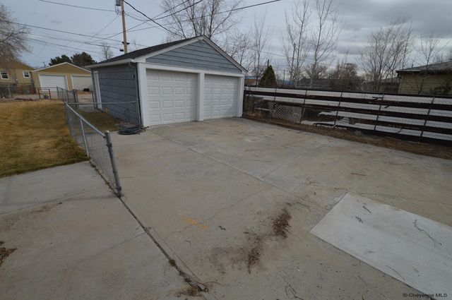 1733 E D ST, Torrington, WY 82240