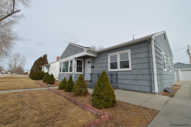 1733 E D ST, Torrington, WY 82240