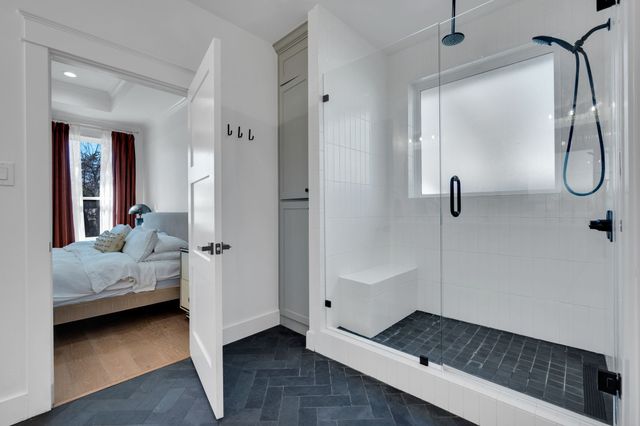 512 E Parks Avenue, Waxahachie, TX 75165